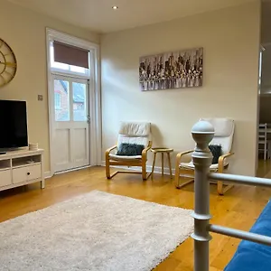 City Link - Mapperley Park Penthouse - Free Parking,tram&bus,hswifi,7ppl By Kp Nottingham